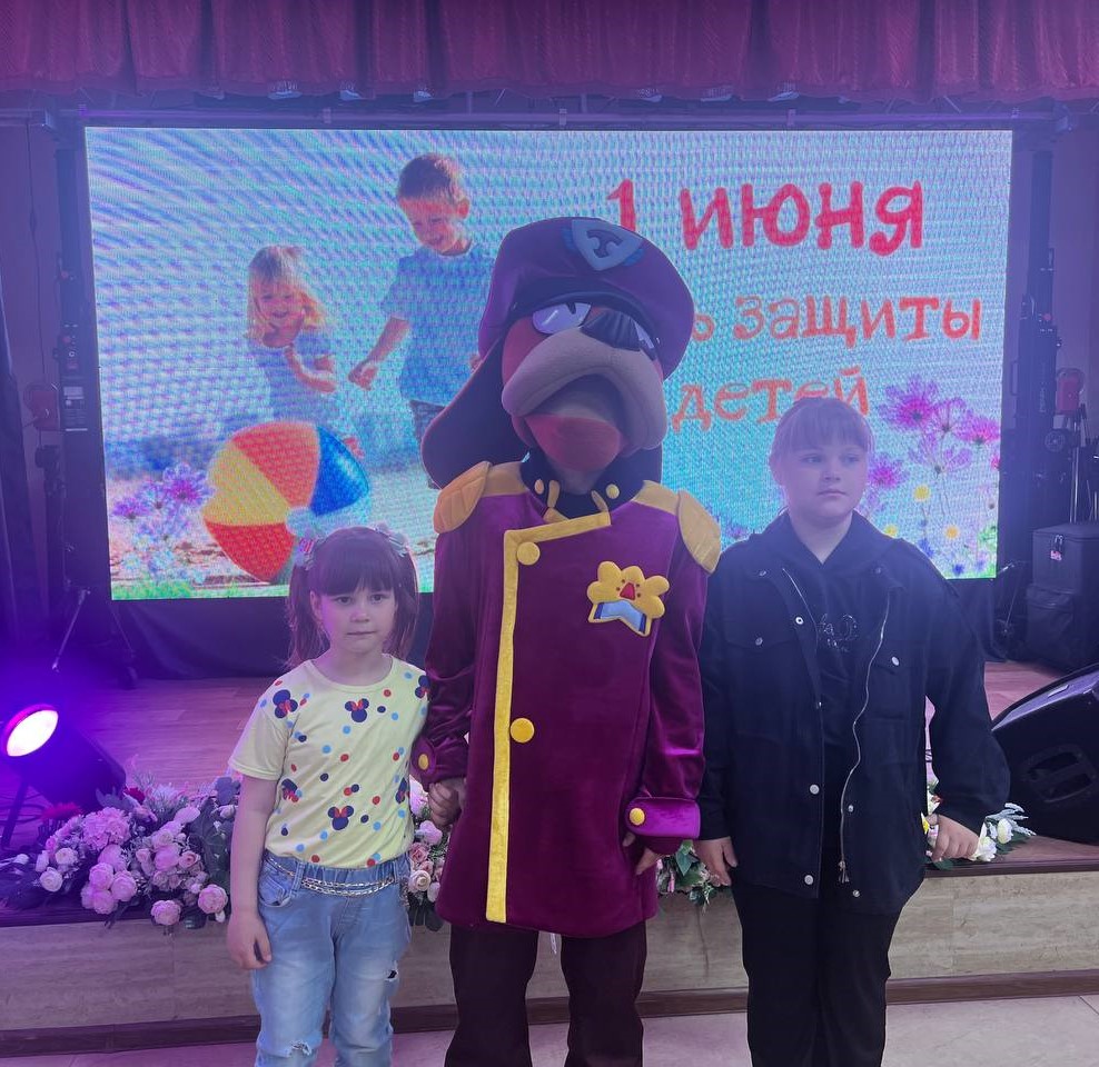 кукла и дети.jpg