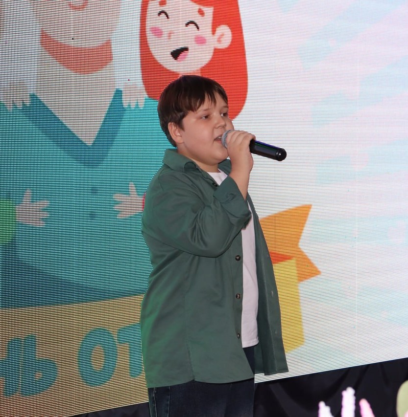 певец.jpg певец.jpg