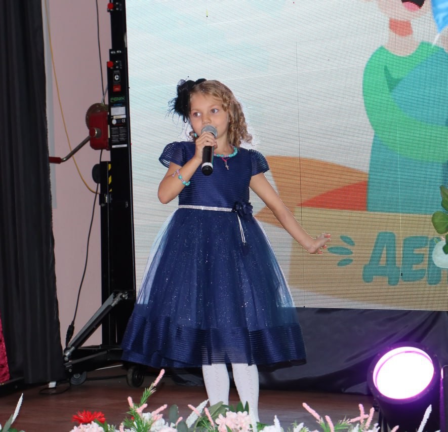 певица.jpg певица.jpg